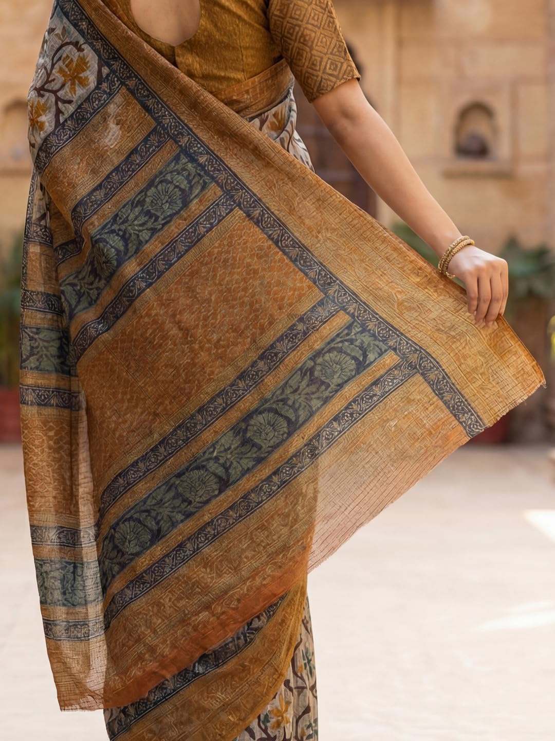 Grey Silk Blend Floral Saree